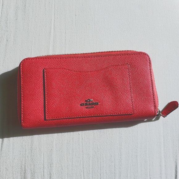 Pink Zipper Coach Wallet - Picture 1 of 4
